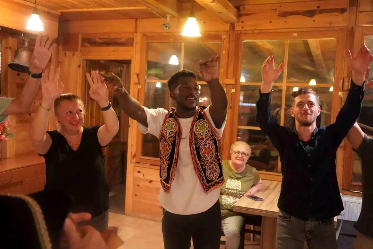 Rize\'nin Ganalı Laz uşağı sosyal medya fenomeni oldu