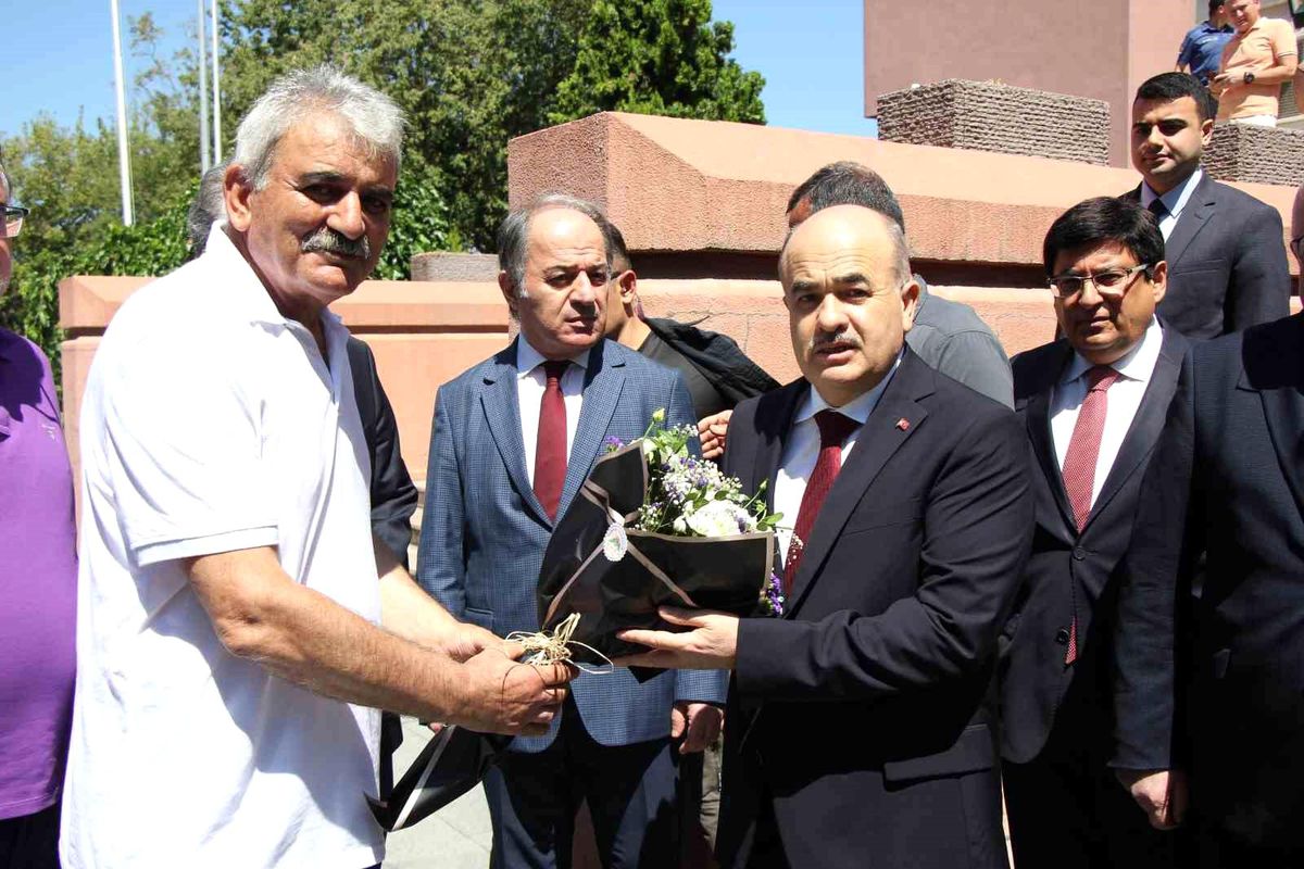 Samsun\'a veda eden Vali Dağlı: "Samsun\'daki misyonumu tamamladım"