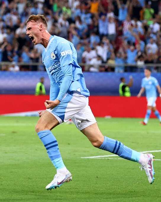 Son Dakika: UEFA Süper Kupa Finali'nde normal süresi 1-1 biten maçta Manchester City, Sevilla'yı penaltılarda 5-4 yenerek kupanın sahibi oldu. Son Dakika: UEFA Süper Kupa Finali'nde normal süresi 1-1 biten maçta Manchester City, Sevilla'yı penaltılarda 5-4 yenerek kupanın sahibi oldu.