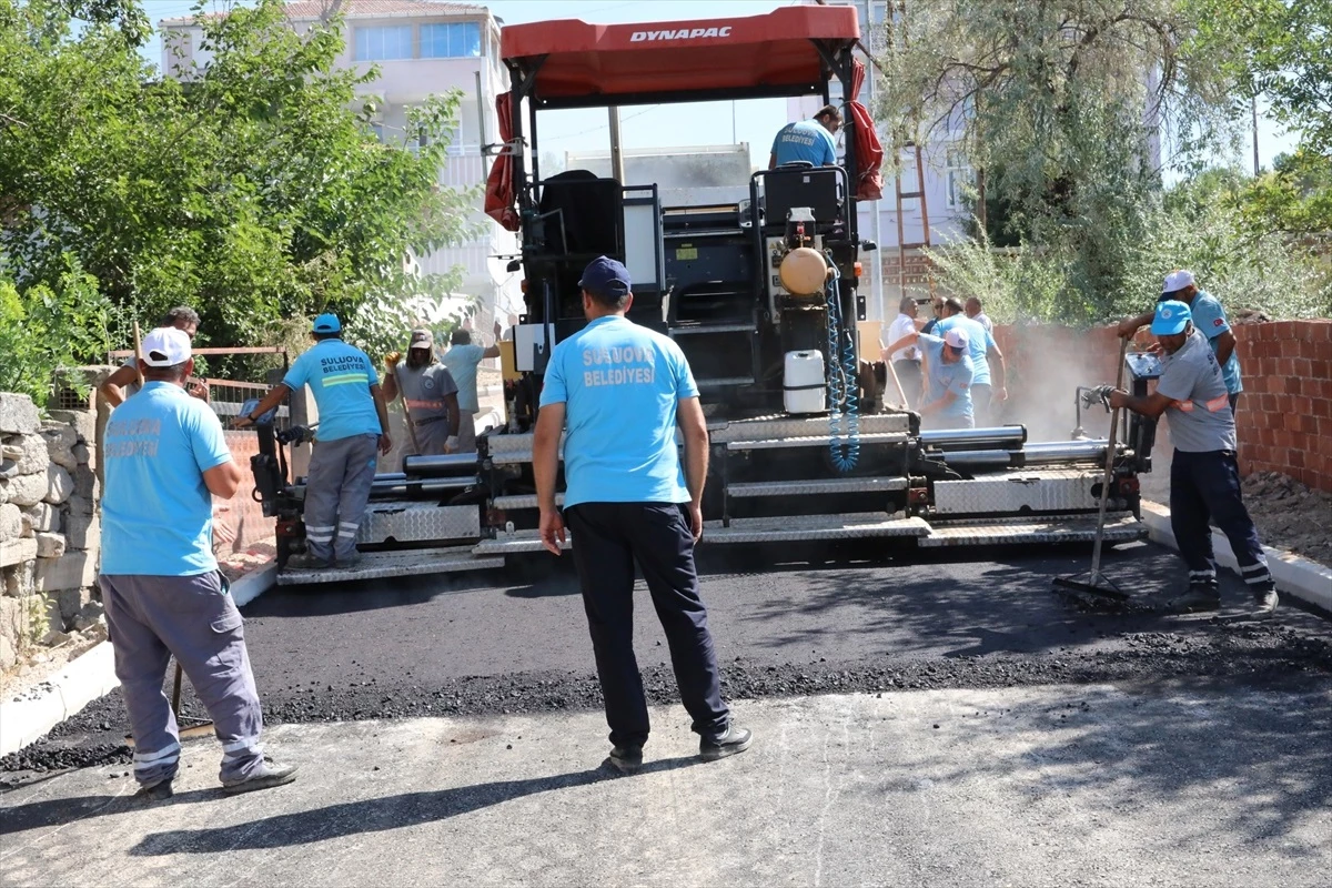 Suluova Belediyesi, Ata Mahallesi\'nde sıcak asfalt çalışması başlattı