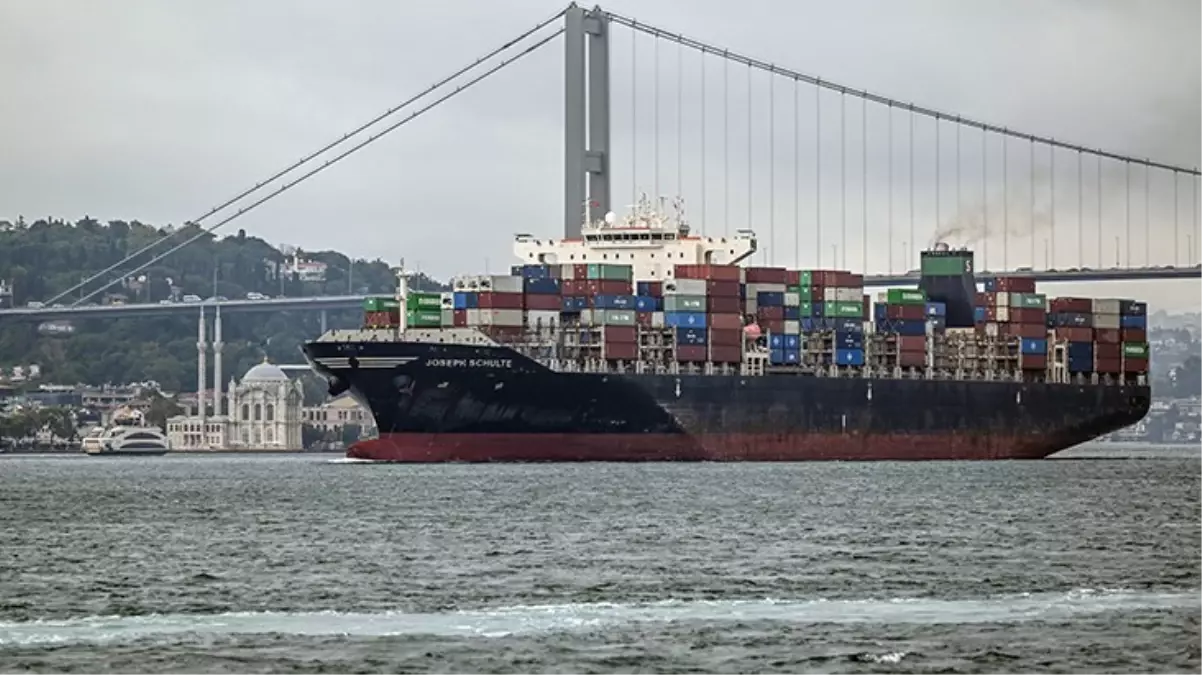 1,5 yıl Odesa Limanı\'nda kalan Joseph Schulte gemisi İstanbul\'a demirledi