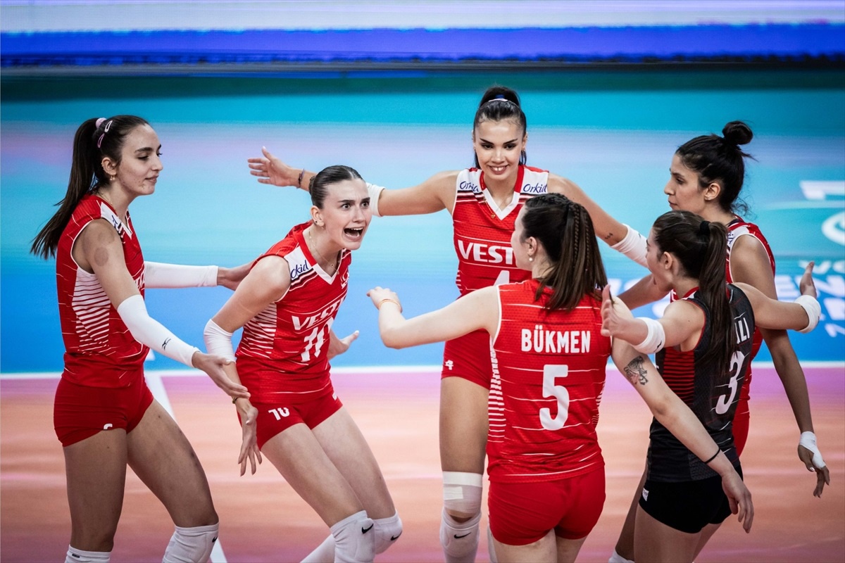 21 Yaş Altı Kadın Voleybol Milli Takımı, Dünya Şampiyonası\'na galibiyetle başladı