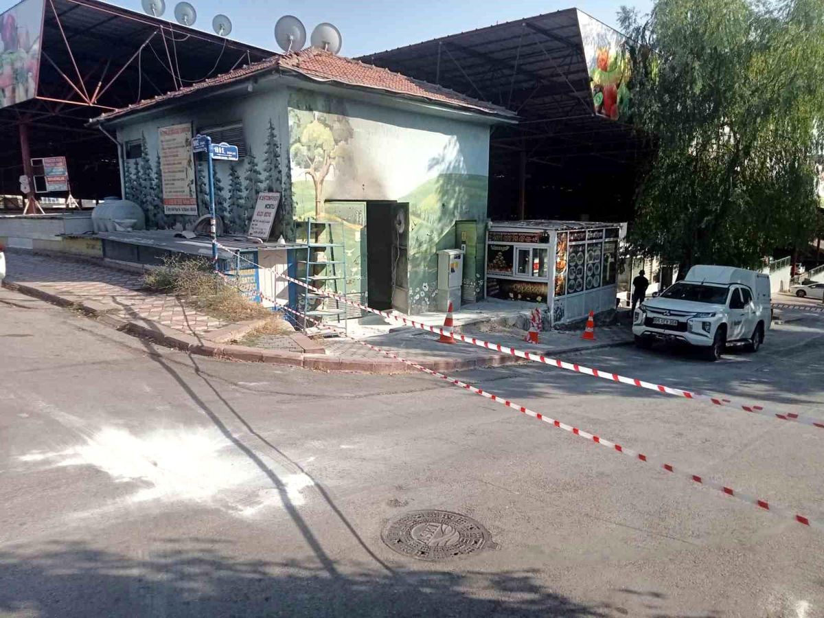 Ankara\'da Elektrik Trafosunda Yangın Kontrol Altına Alındı
