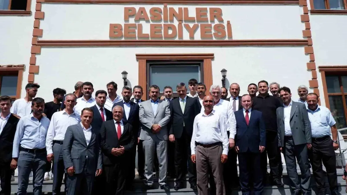 Milli Eğitim Bakanı Yusuf Tekin Pasinler\'de