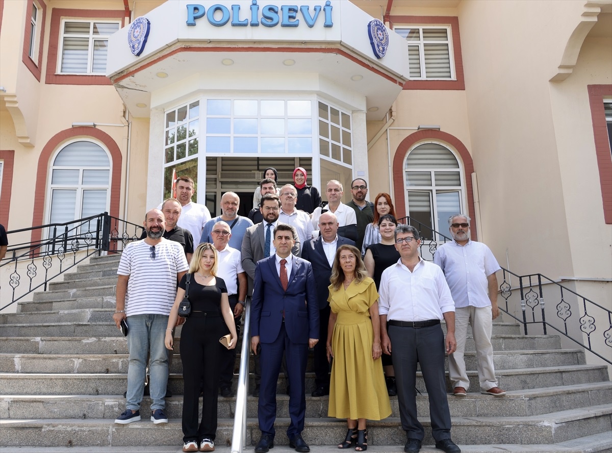 Bilecik Valisi Şefik Aygöl, basın mensuplarıyla bir araya geldi