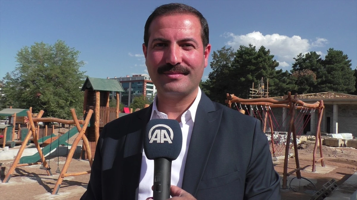 Bitlis Tatvan\'da Millet Bahçesi İnşaatı Devam Ediyor