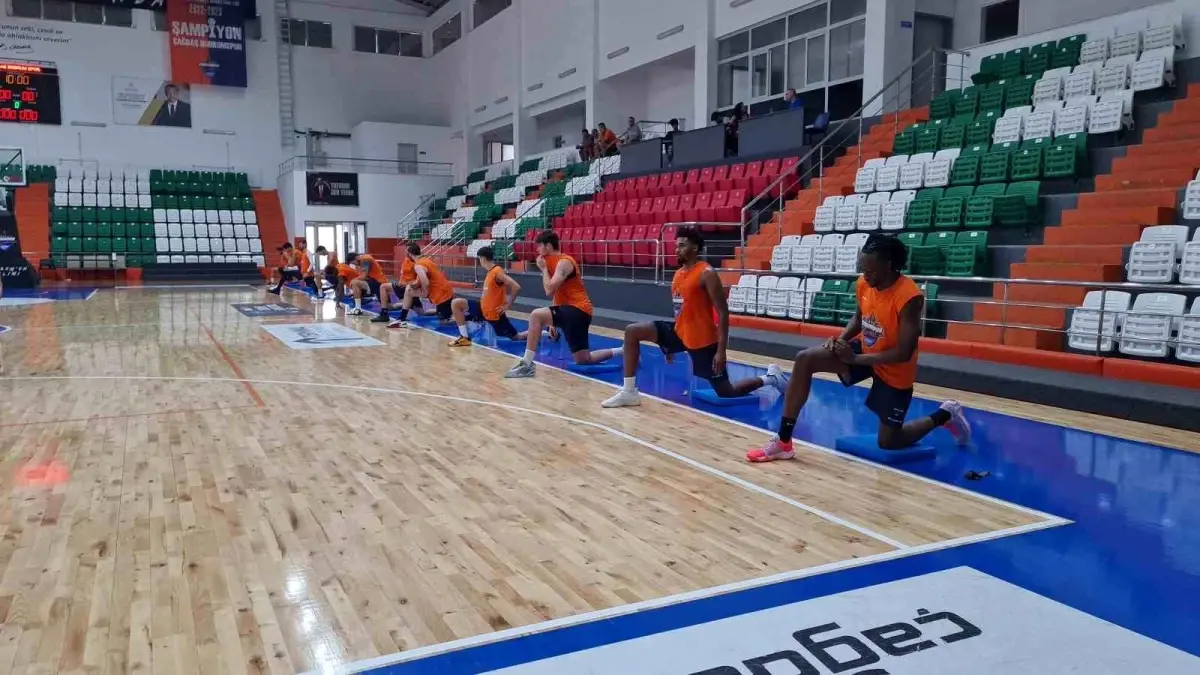 Çağdaş Bodrum Spor, Basketbol Süper Ligi\'ne çıkışının ardından yeni takımıyla ilk antrenmanını yaptı