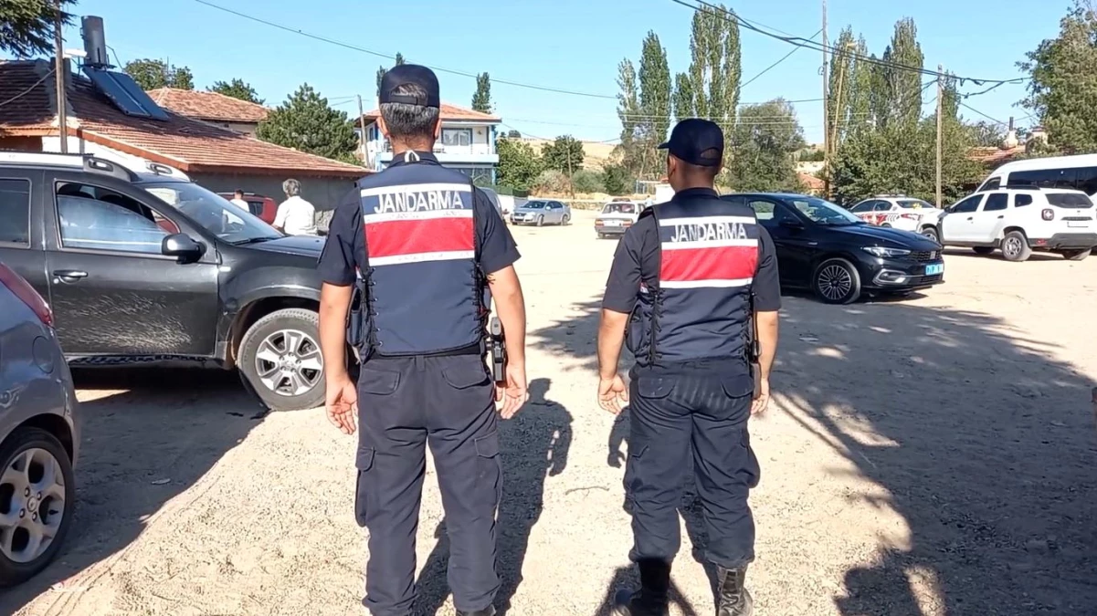 Kırıkkale\'de Cenaze Taziyesinde Silahlı Kavga: 4 Yaralı