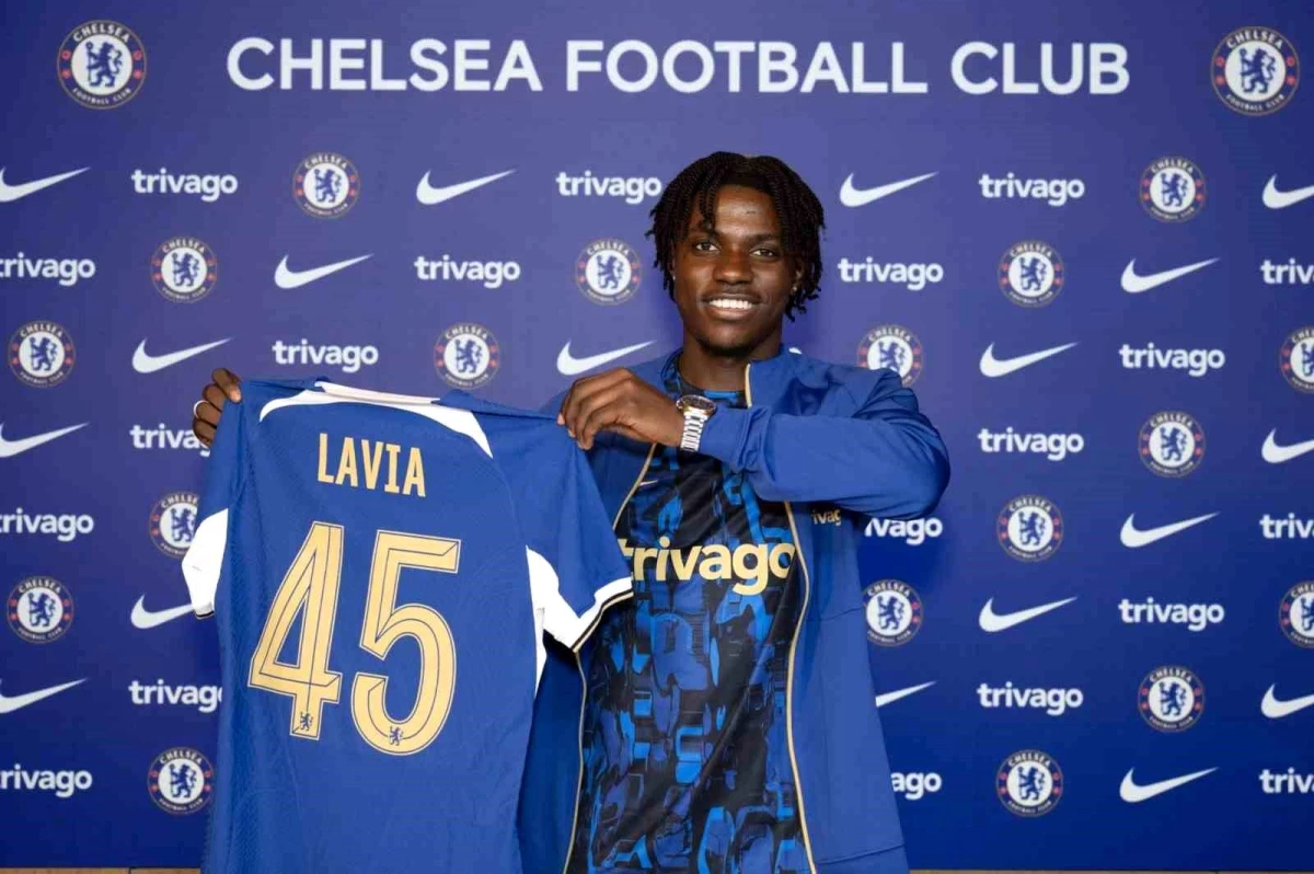 Chelsea, Romeo Lavia\'yı 7 yıllığına transfer etti