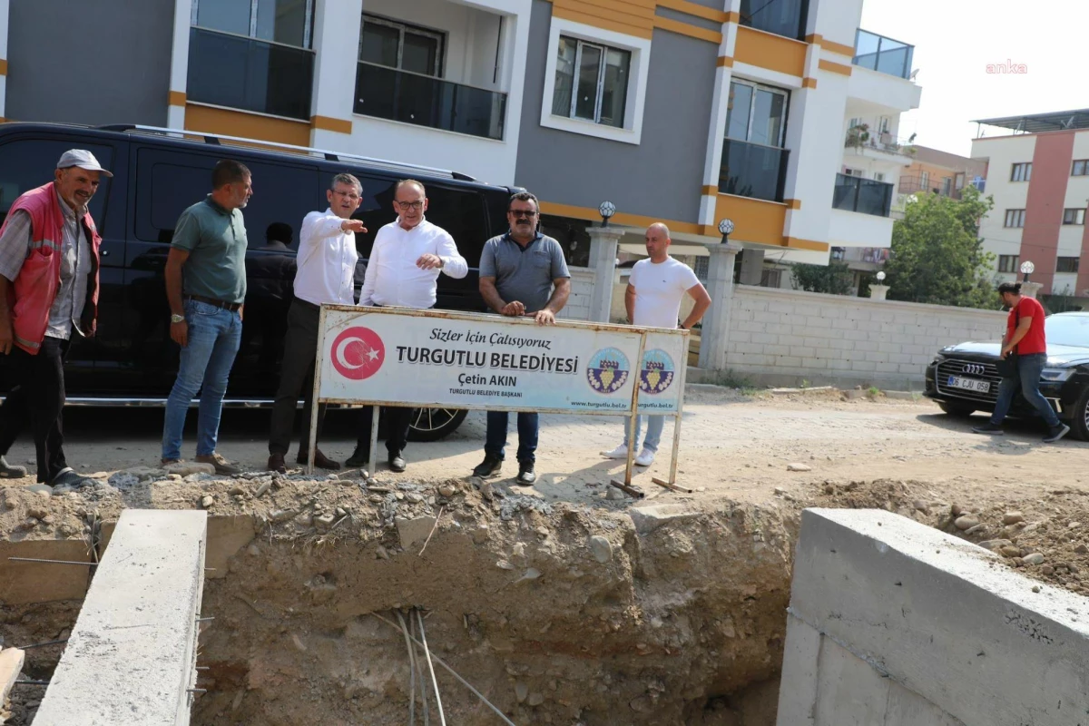 Turgutlu Belediye Başkanı Çetin Akın, CHP Grup Başkanı Özgür Özel ile Yatırımları İnceledi