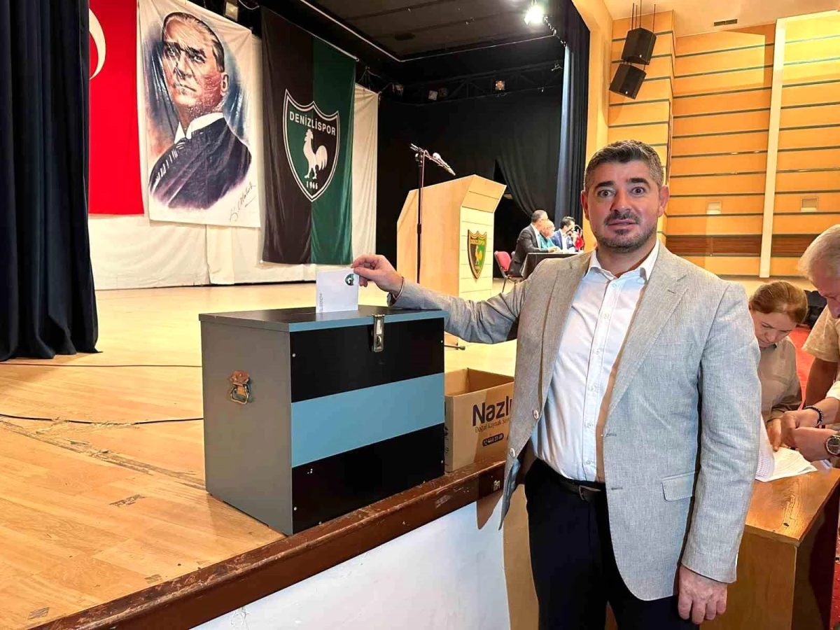 Denizlispor Başkanı Mehmet Uz, yeniden seçildi
