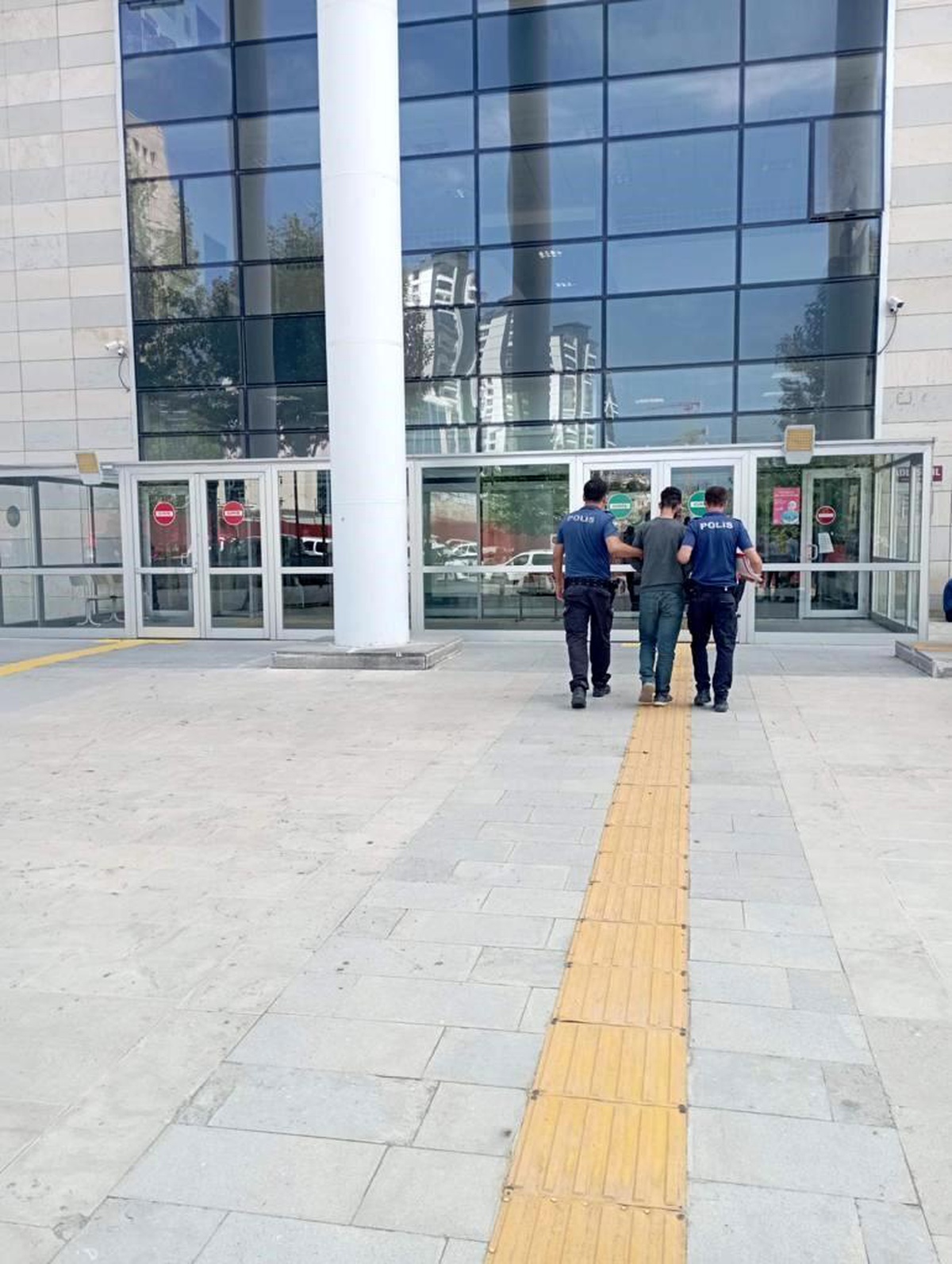 Elazığ\'da Hırsızlık Yapan Şüpheli Tutuklandı