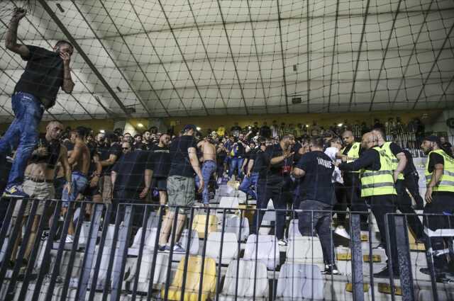 Fenerbahçe-Maribor maçında olayların fitili nasıl ateşlendi? Güvenlik kılığına girmişler Fenerbahçe-Maribor maçında olayların fitili nasıl ateşlendi? Güvenlik kılığına girmişler
