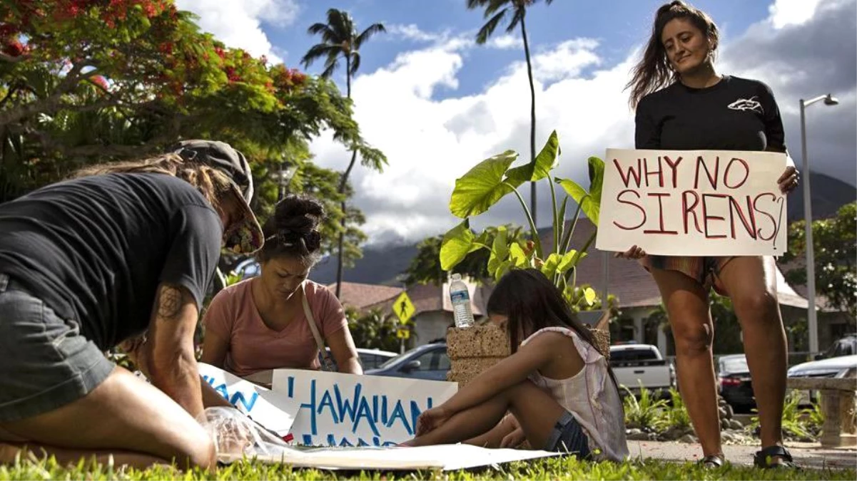 Hawaii\'deki Yangında Alarm Sistemi Kullanılmadı, Afet Yönetimi Sorumlusu İstifa Etti