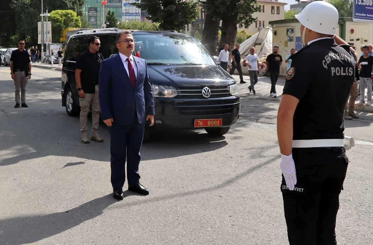Vali Ercan Turan göreve başladı