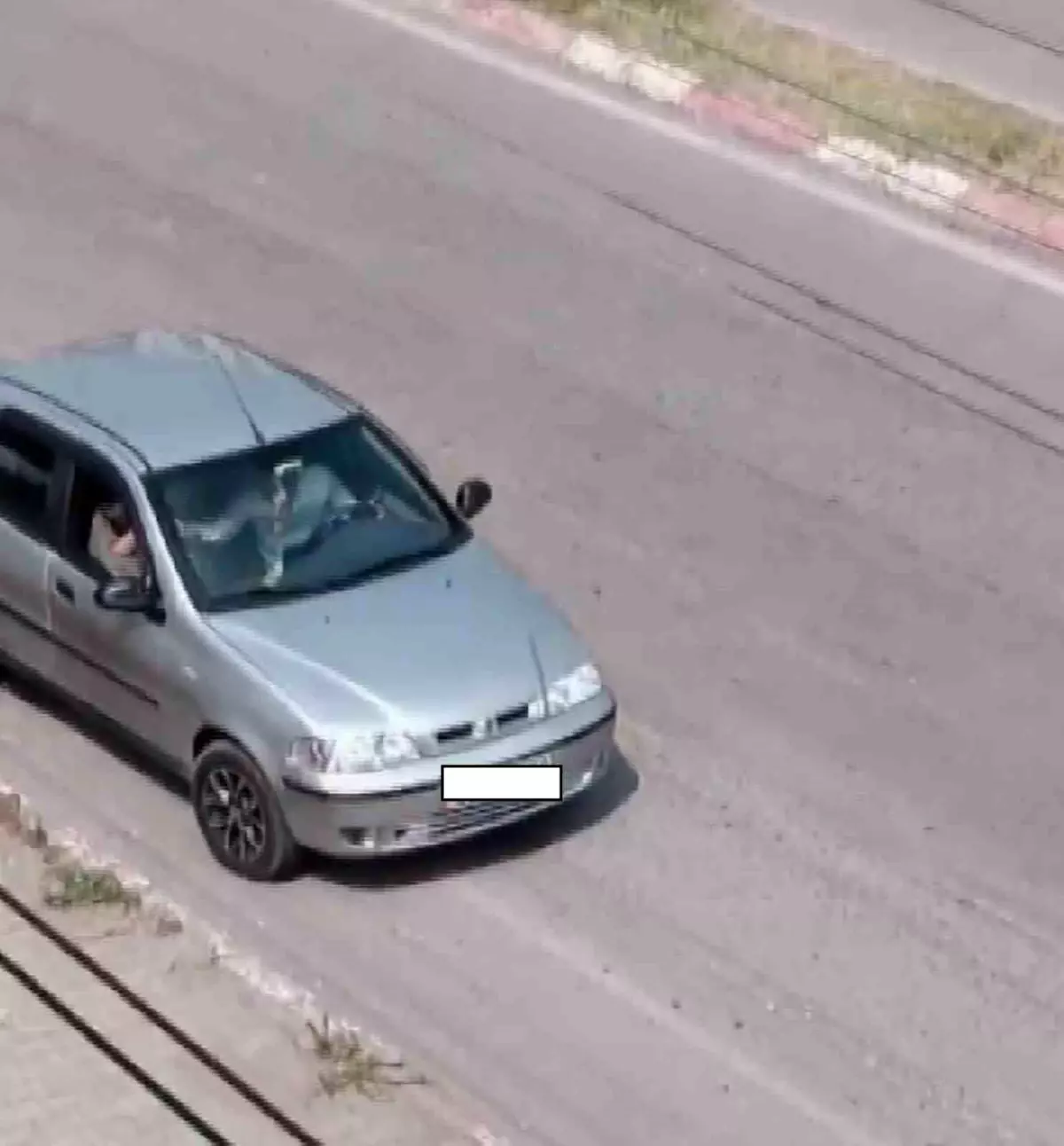 Hatay\'da Kadın Şahıs Araç İçerisinde Darp Edildi