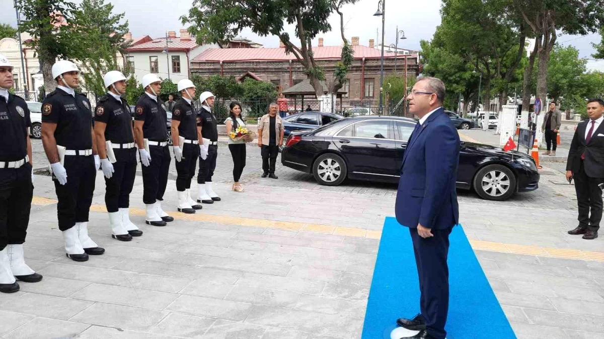 Kars Valisi Ziya Polat, görevine başladı