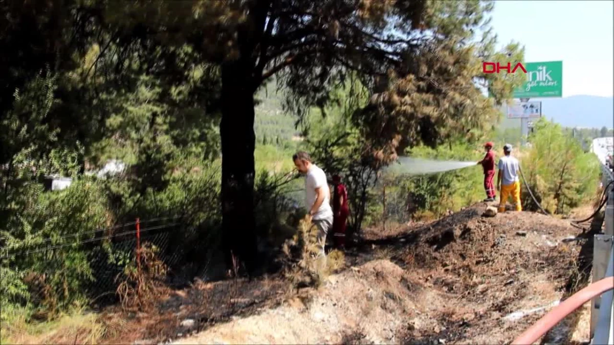 Burdur Bucak\'ta Kent Ormanında Çıkan Yangın Kısa Sürede Söndürüldü