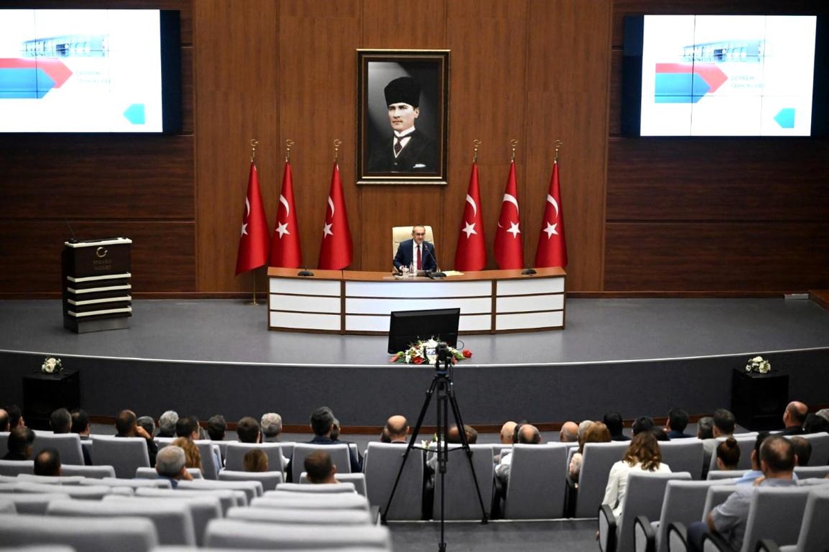 Kocaeli\'de depreme dayanıklı olmayan 28 okul yıkılacak