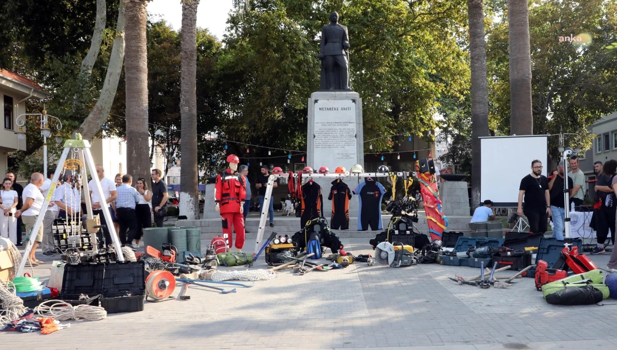 Mudanya Belediyesi Arama Kurtarma Birliği, Marmara Depremi\'nin 24. yılında halkı bilgilendirdi