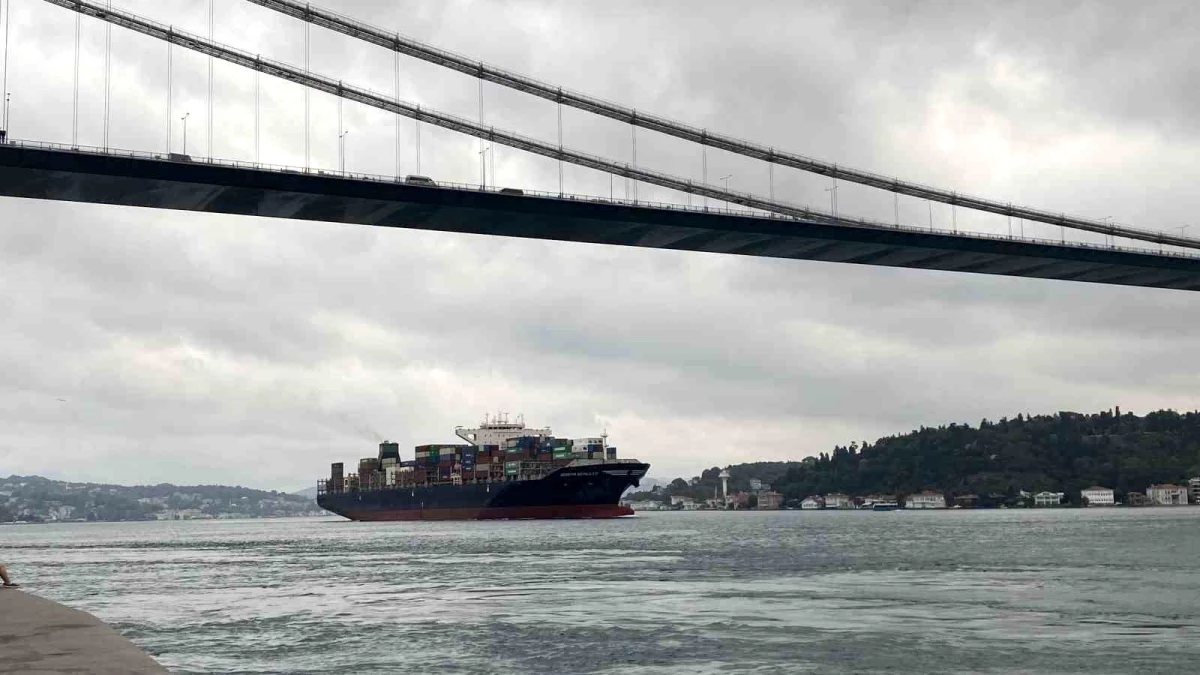 Tahıl Koridorundan geçen konteyner yüklü ilk gemi İstanbul\'da