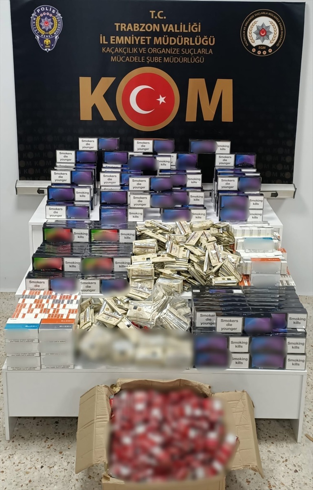 Trabzon\'da Gümrük Kaçağı Tütün ve Elektronik Sigaralara El Konuldu