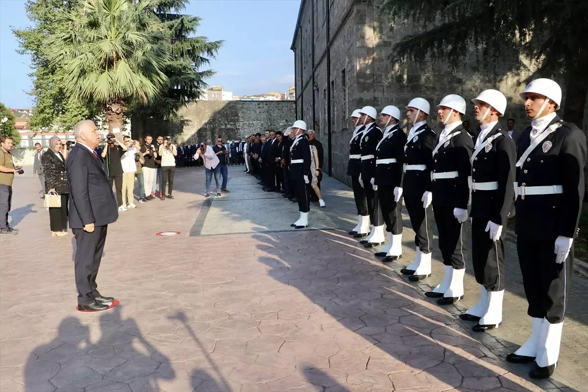 Trabzon Valisi Aziz Yıldırım görevine başladı Açıklaması