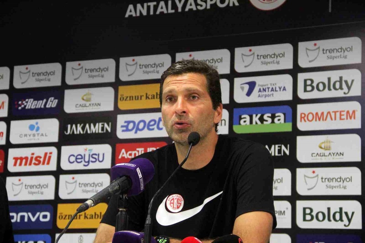 Antalyaspor Teknik Sorumlusu Joao Carlos Tralhao: Mücadelemiz üst düzeydi, farklı sonuçlanması gereken bir maçtı