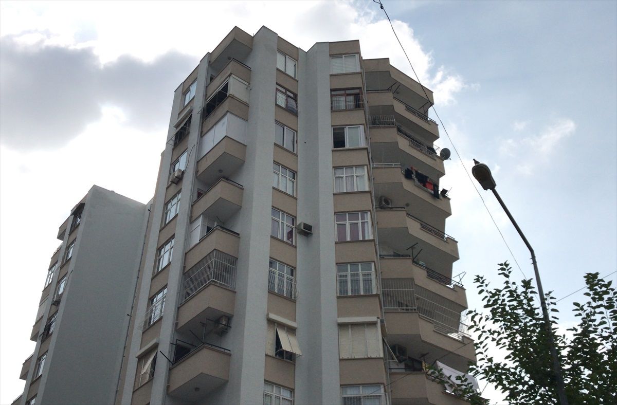 Adana\'da Anne ve Oğlu Bıçaklanarak Öldürüldü