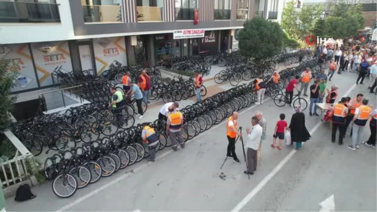 Altınova\'da Her Eve Bir Bisiklet Kampanyası