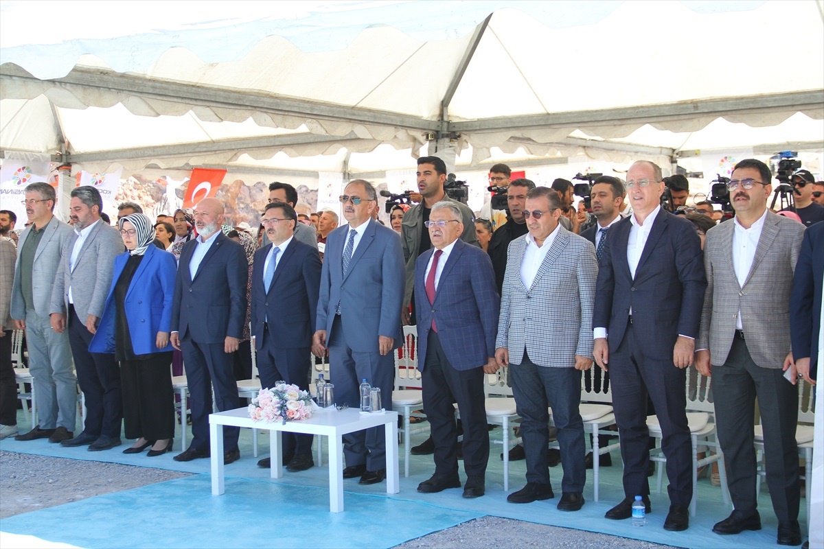 Bakan Özhaseki, Kayseri\'de "Medya Buluşması" programında konuştu: (2)