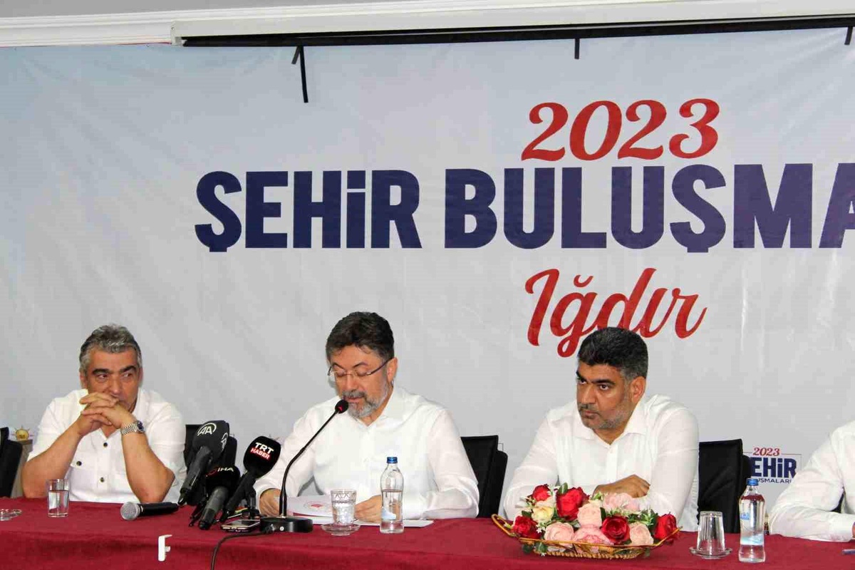 Tarım ve Orman Bakanı İbrahim Yumaklı, Iğdır\'da tarım ve orman sektörü hakkında bilgi verdi