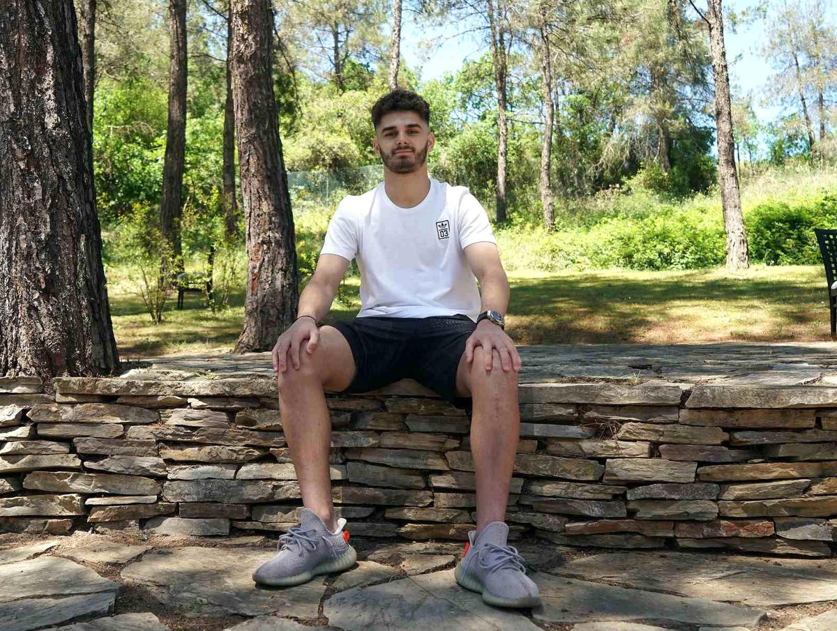 Beşiktaşlı Futbolcu Ajdin Hasic Sarajevo\'ya Kiralandı