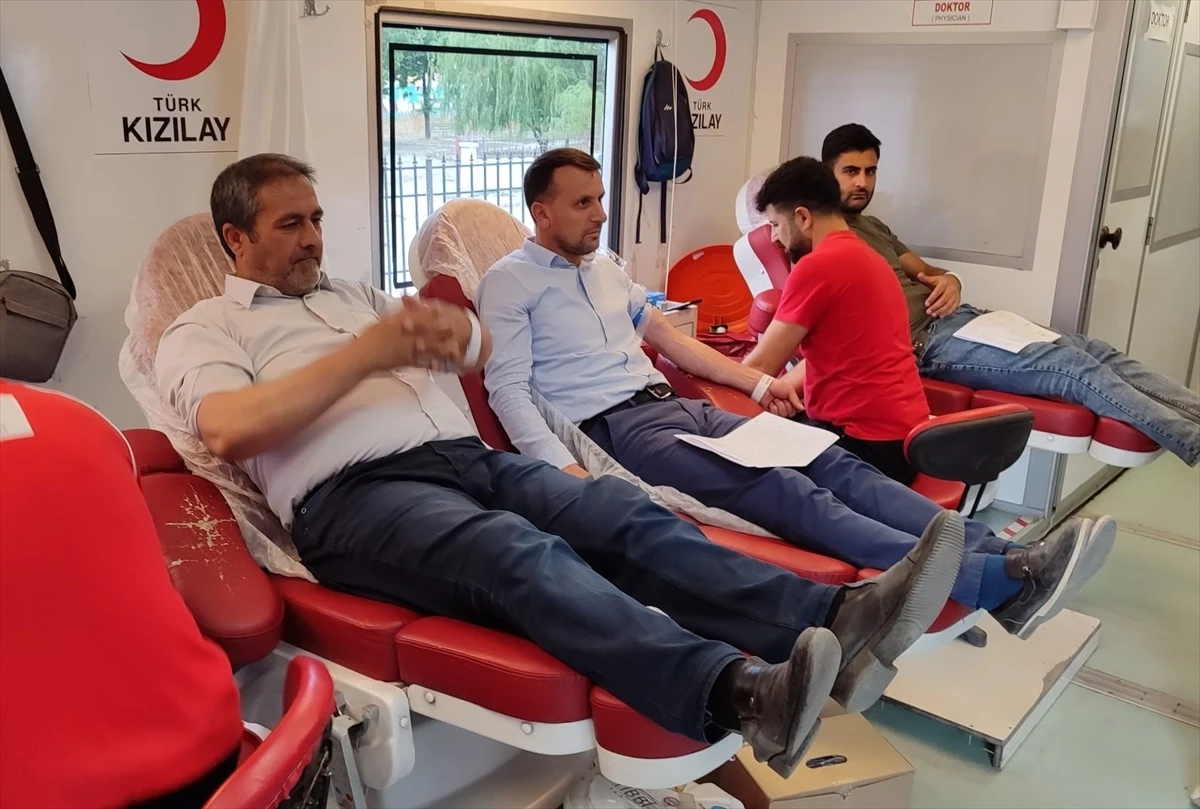 Çaldıran\'da Türk Kızılayı Kan Bağışı Kampanyası Düzenlendi