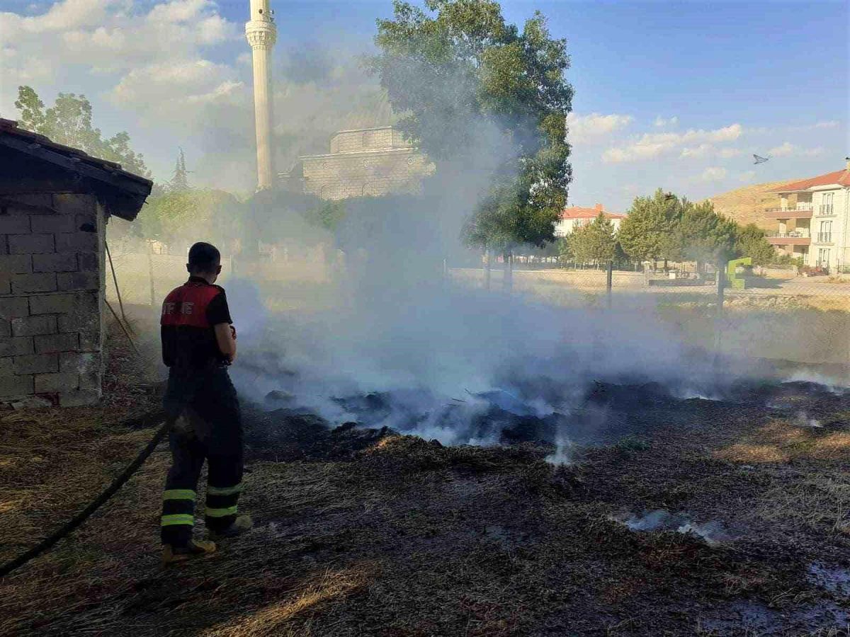 Çankırı\'da çıkan ot yangını itfaiye ekipleri tarafından söndürüldü
