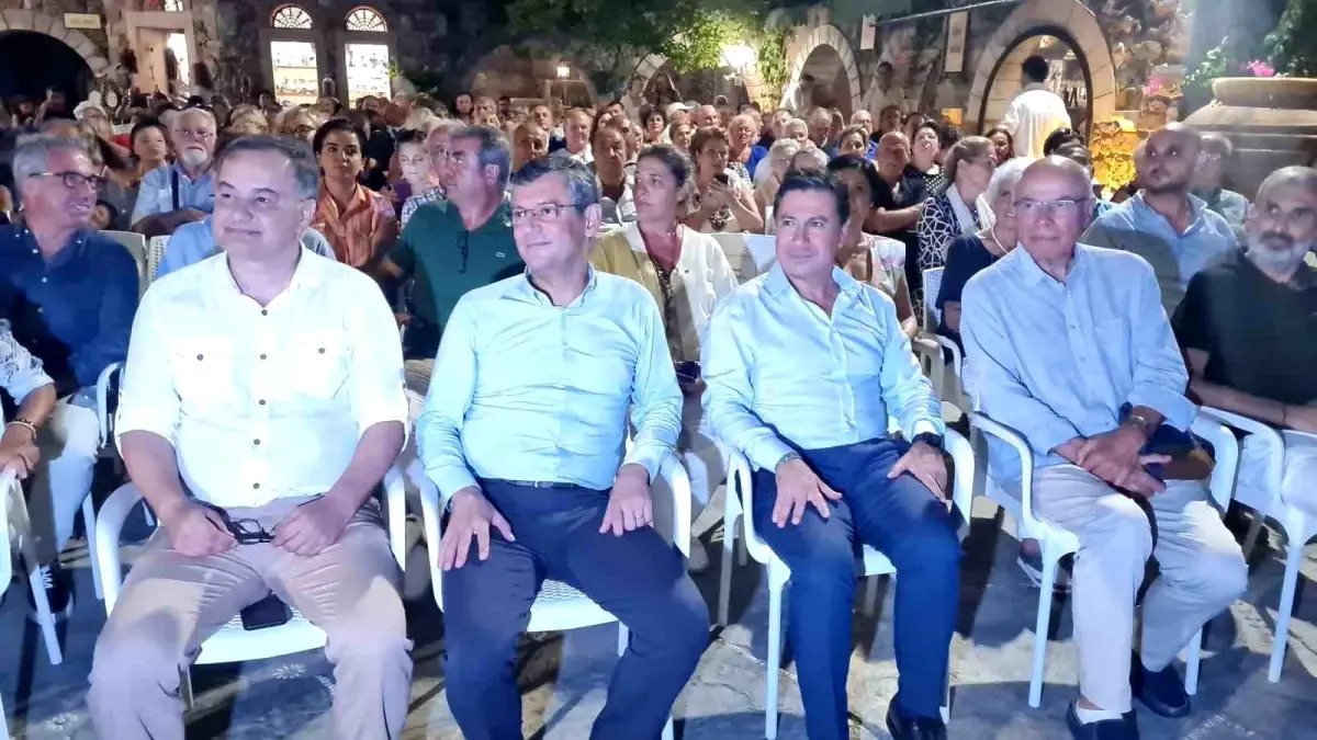 CHP Grup Başkanı Özgür Özel, Bodrum\'da içini döktü