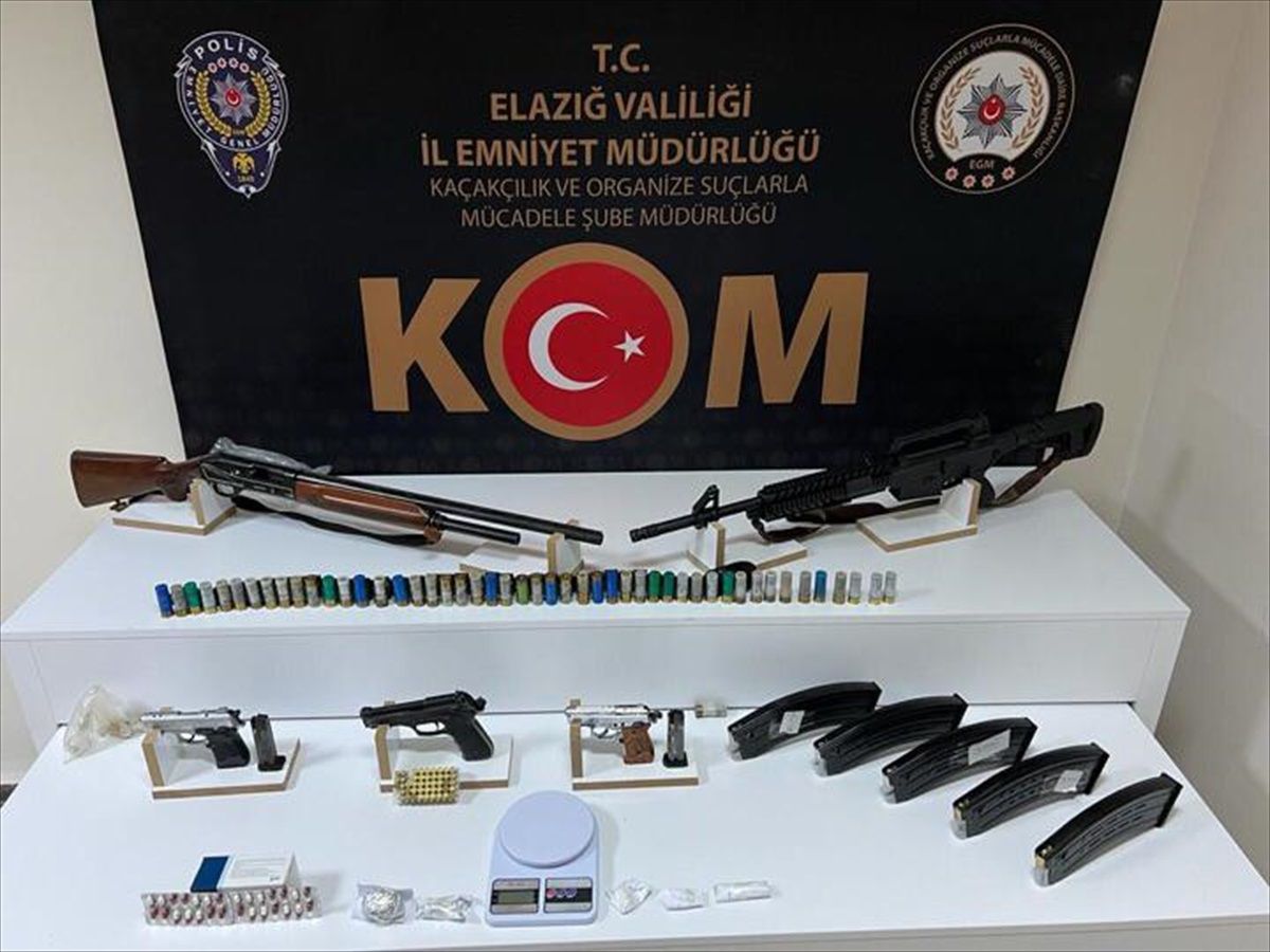 Elazığ\'da silah kaçakçılığı operasyonunda 4 şüpheli gözaltına alındı