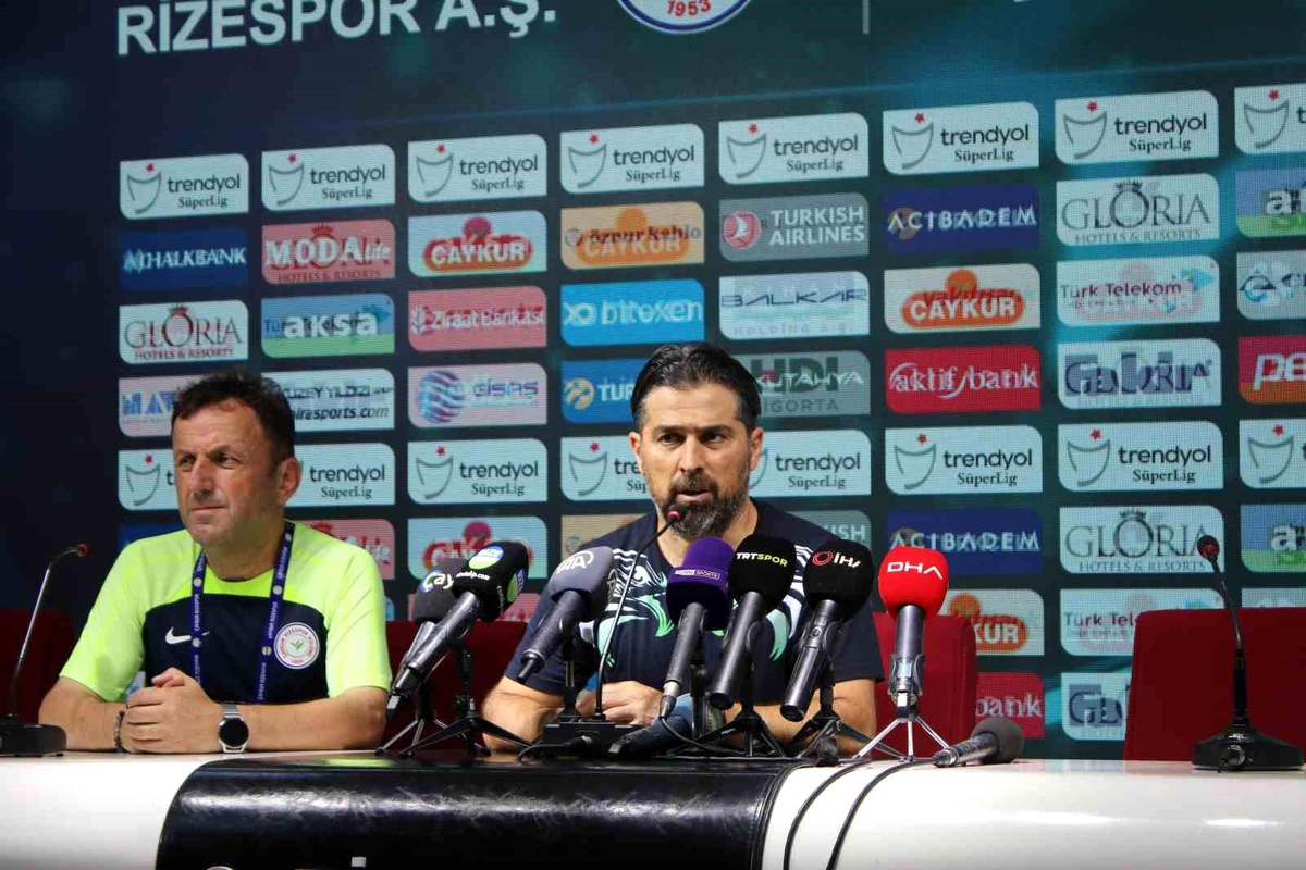 Çaykur Rizespor Teknik Direktörü İlhan Palut: Süper Lig\'de daha iyi işler yapmak ve doğru hamleler yapmak istiyoruz