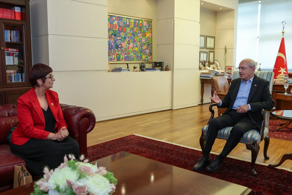 Kılıçdaroğlu, Mimarlar Odası Ankara Şube Başkanı Candan\'ı kabul etti