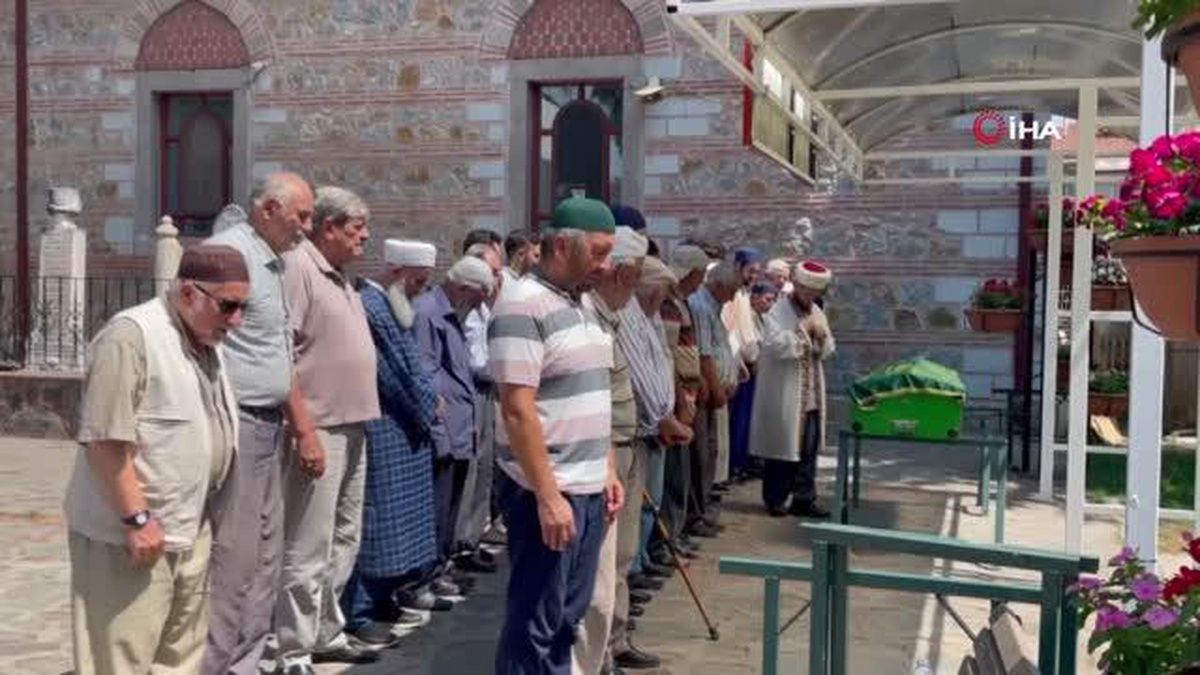 İstanbul\'da darp edilerek hayatını kaybeden Faslı adam İznik\'te defnedildi