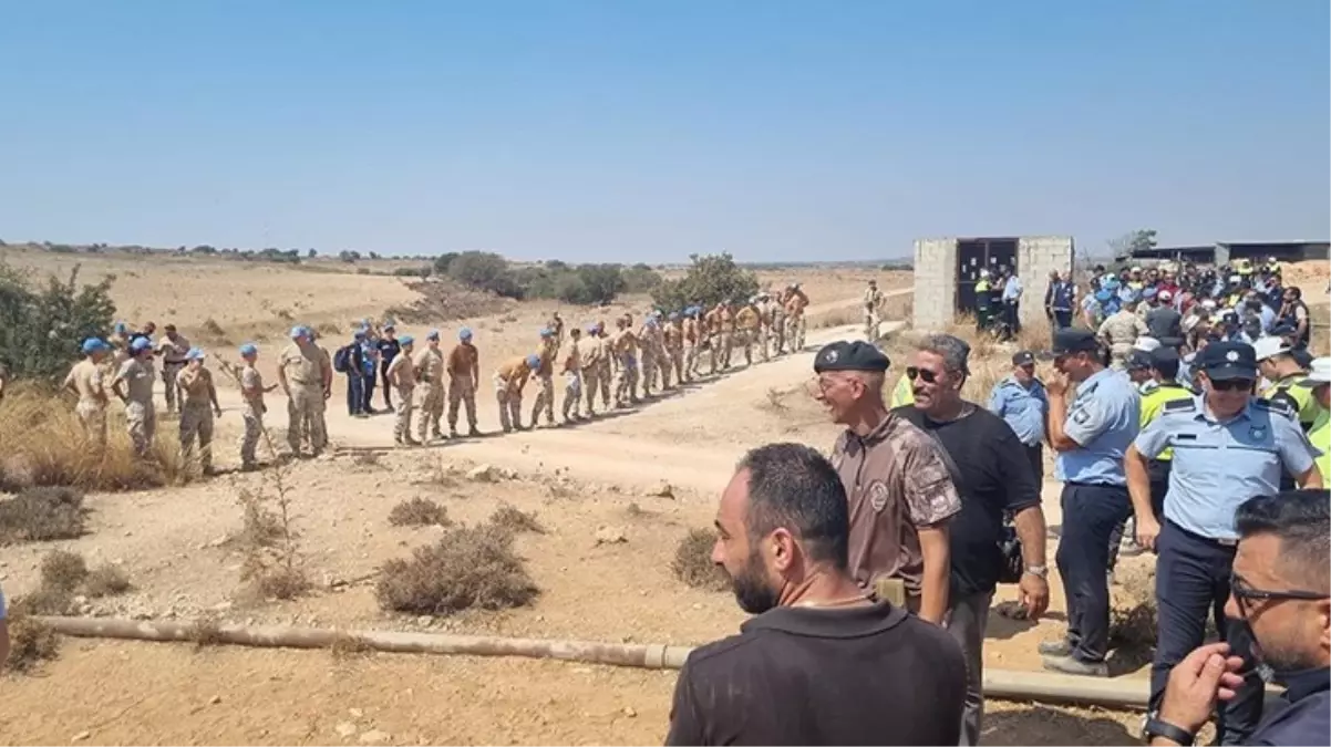 BM askerlerini Yeşil Hat\'ta geri iten KKTC, yol yapım çalışmalarına yeniden başladı