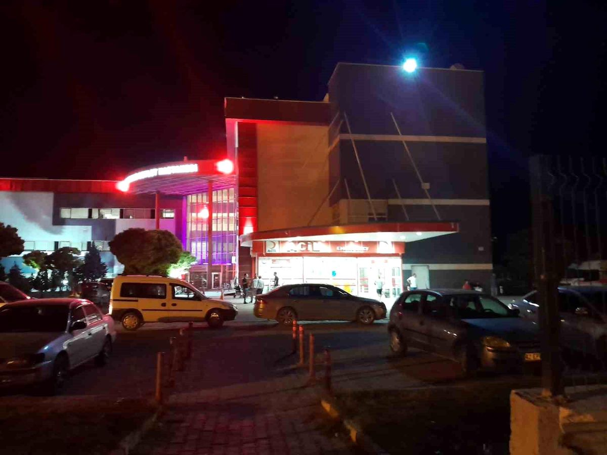 Konya\'da tarla sulama meselesi yüzünden çıkan kavgada 4 kişi yaralandı