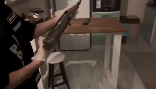 RAP Müzisyenleri Organize Suç Örgütleri İçin Şarkı Yaptıkları İddiasıyla Gözaltına Alındı