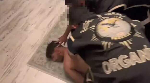 RAP Müzisyenleri Organize Suç Örgütleri İçin Şarkı Yaptıkları İddiasıyla Gözaltına Alındı