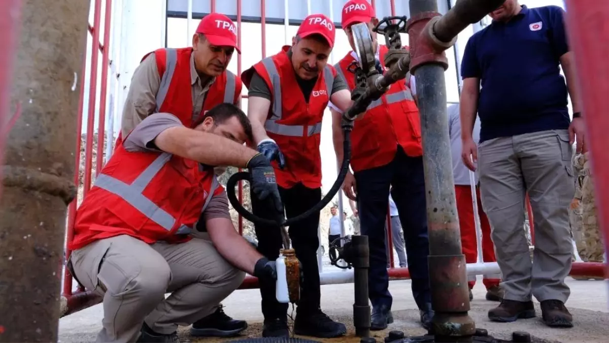 Şırnak Valisi Atay petrol sahasında incelemelerde bulundu