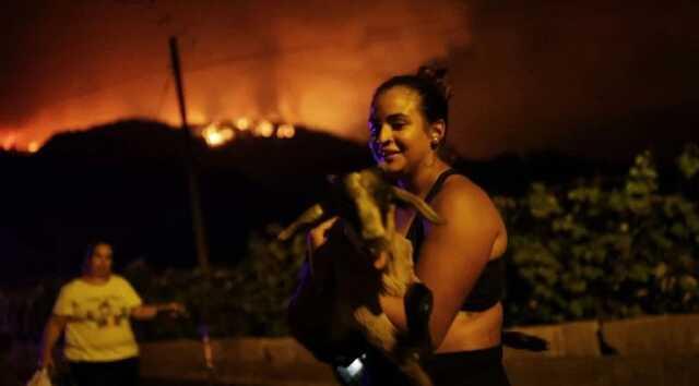 Tenerife'de çıkan yangınlar nedeniyle 26 bin kişi tahliye edildi