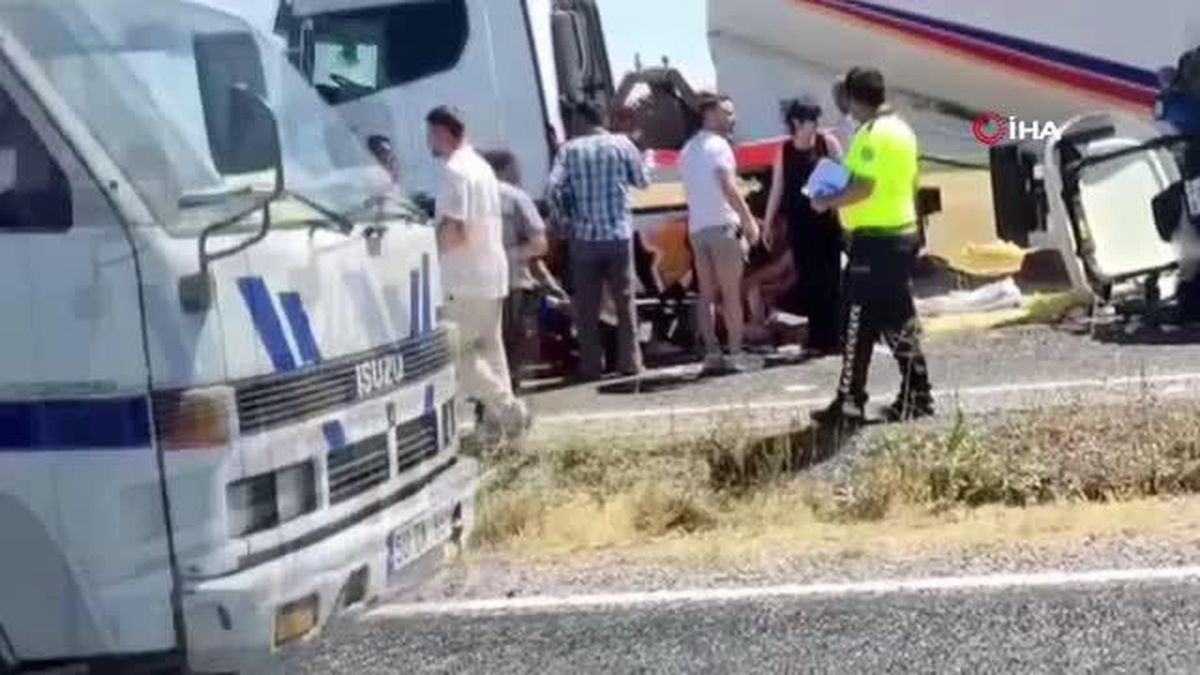 Aksaray'da tır ile traktör çarpıştı, 1 kişi öldü, 1 kişi yaralandı