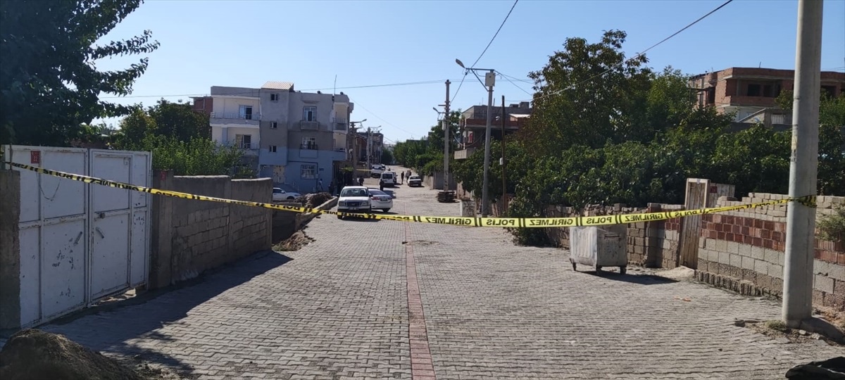Diyarbakır\'da husumetli ailelerin barış yemeğinde çıkan silahlı kavgada 12 kişi yaralandı