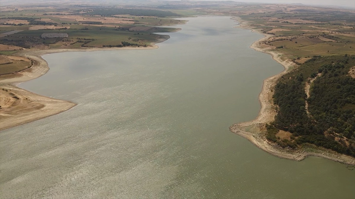 Edirne\'de binlerce dönüm araziyi sulayan Altınyazı Barajı\'nda doluluk yüzde 15\'e düştü