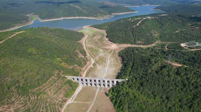 İstanbul'daki barajların su seviyesi yüzde 32 seviyelerine kadar geriledi İstanbul'daki barajların su seviyesi yüzde 32 seviyelerine kadar geriledi